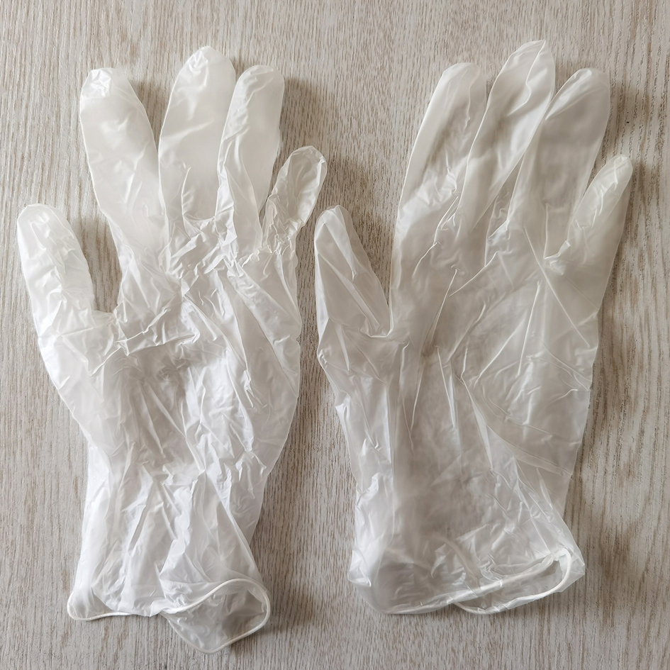 Disposable PVC gloves