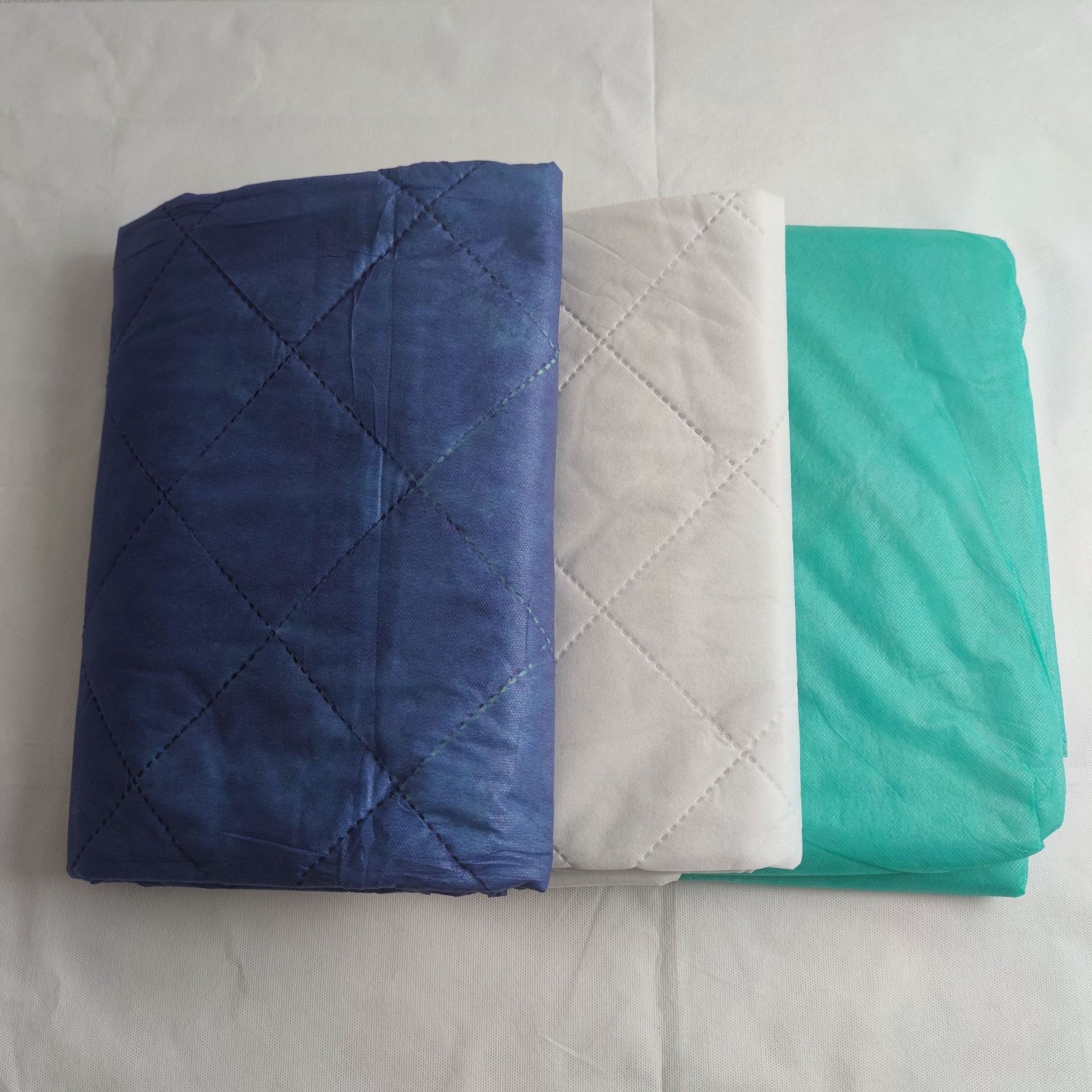 Disposable Non-Woven Warm Quilt